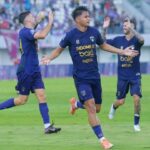 Gol Salto Spektakuler Hokky Caraka Warnai Kemenangan Persita Tangerang atas Persik Kediri