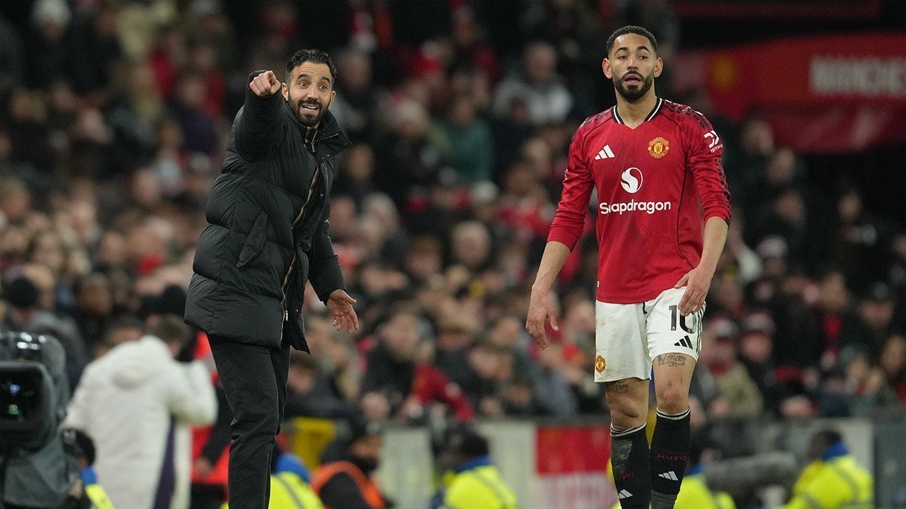 Aston Villa vs Man United: Duel Sengit Liga Inggris Tayang Eksklusif di Vidio